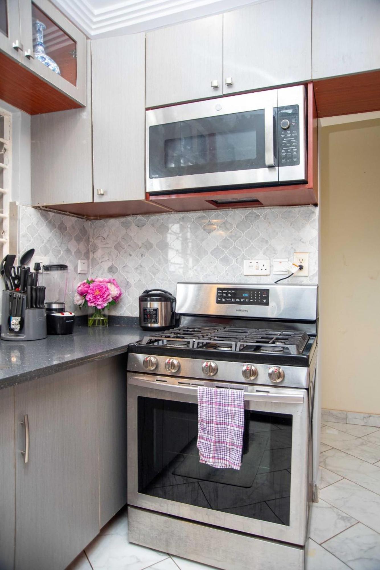 Seyramz Palace - Free Airport Pick Up - High Speed Starlink Wifi - Car Rental Tamale Exteriör bild
